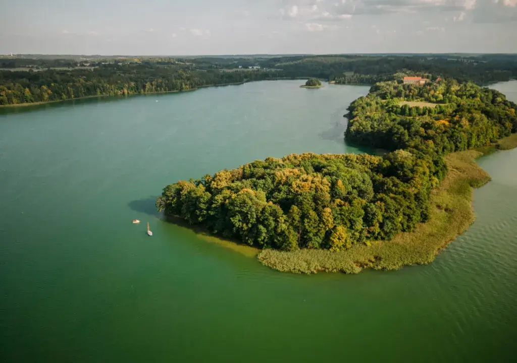 Jeziora Mrągowa: Odkryj Czos, Juno i inne mazurskie perły