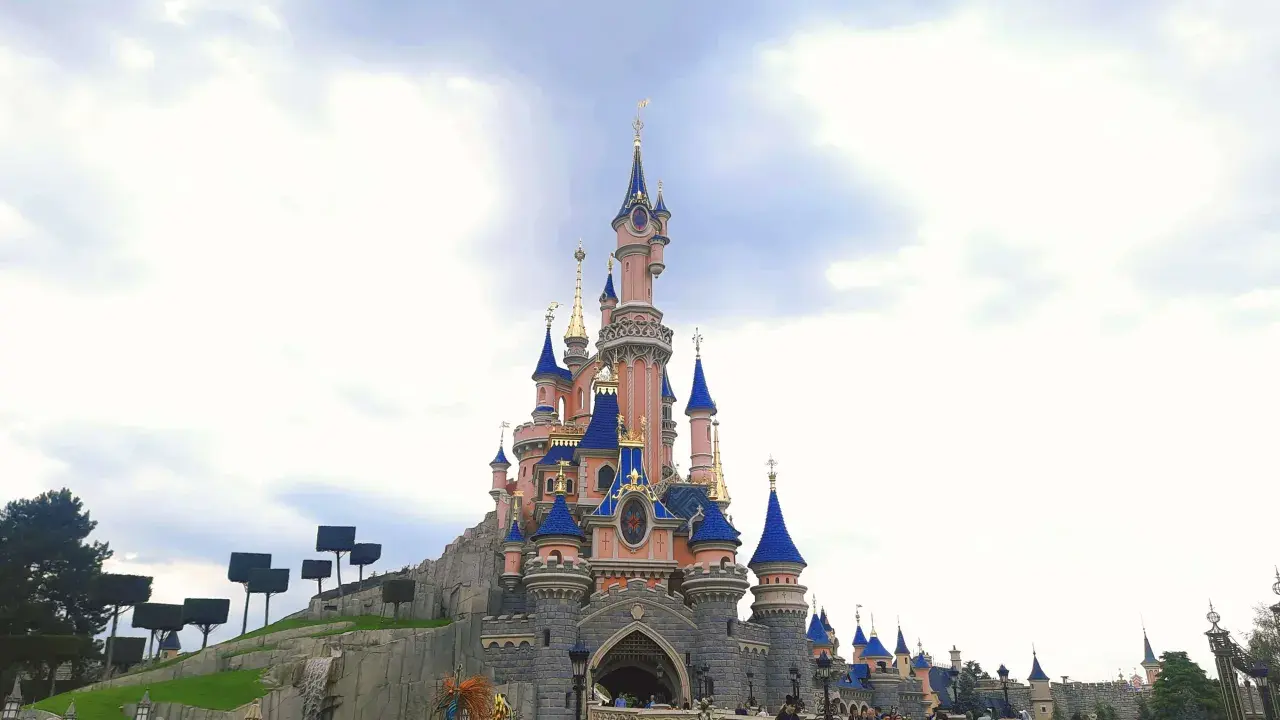 W jakim kraju jest Disneyland? Paryż: Twój kompletny przewodnik!