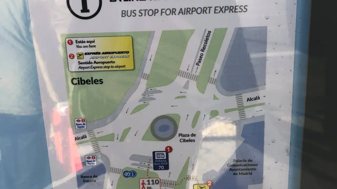 Mapa przystanków autobusowych w Madrycie. Znajdź drogę do lotniska z przystanku Airport Express.