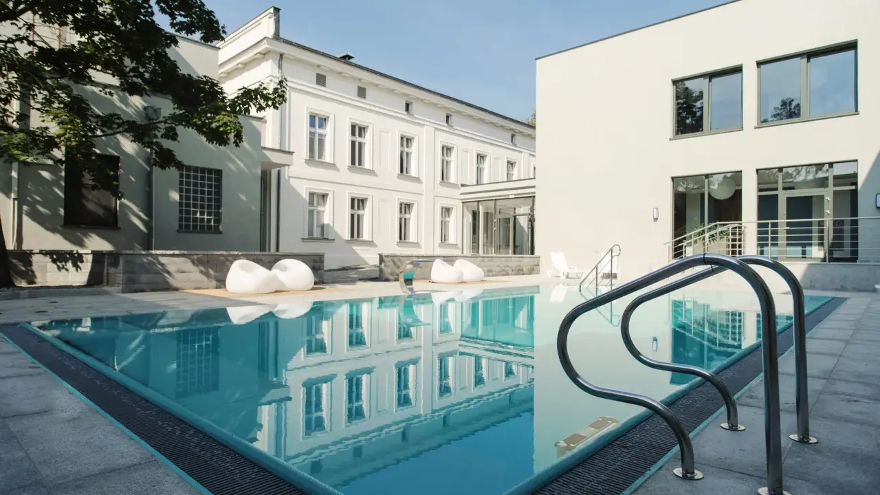Hotel nad jeziorem Kujawsko-Pomorskie: Gdzie wypocząć idealnie?