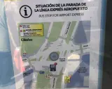 Mapa przystanków autobusowych w Madrycie. Znajdź drogę do lotniska z przystanku Airport Express.