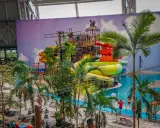 Wodne zjeżdżalnie i palmy tworzą tropikalny raj. Marzysz o wakacjach? Sprawdź bilety na tropical islands!