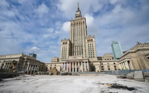 Pałac Kultury i Nauki: Co kryje serce Warszawy? Przewodnik