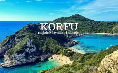 Korfu: zobacz malowniczą zatokę z krystalicznie czystą wodą i zielonymi wzgórzami. Idealne miejsce na wakacje!