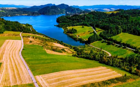 Jezioro Czorsztyńskie i Pieniny: Planuj podróż! Atrakcje, Velo, Zamki