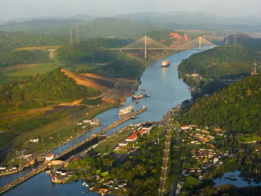 Gdzie leży Panama? Odkryj most Ameryk i Kanał Panamski!