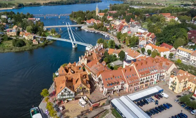 Mikołajki: Gdzie leżą i dlaczego to żeglarska stolica Polski?
