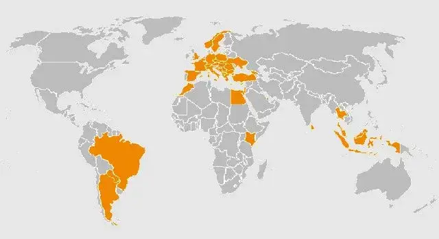Mapa świata z zaznaczonymi krajami o największej liczbie dni wolnych od pracy