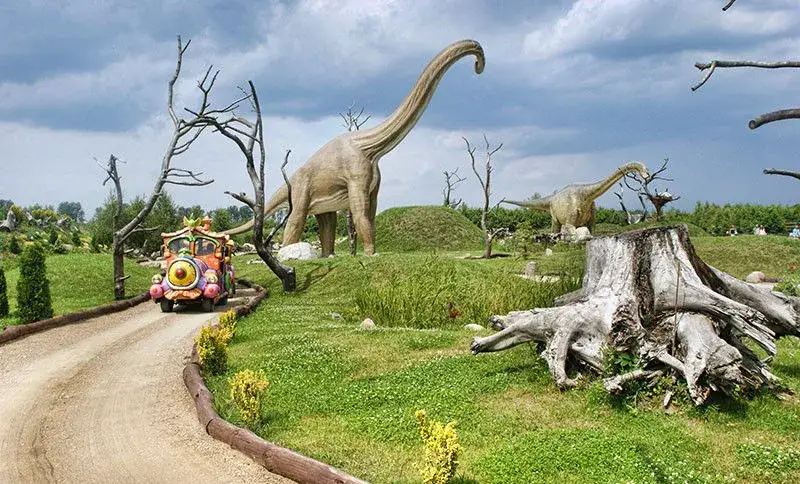 Łeba Park dinozaury atrakcje dla dzieci